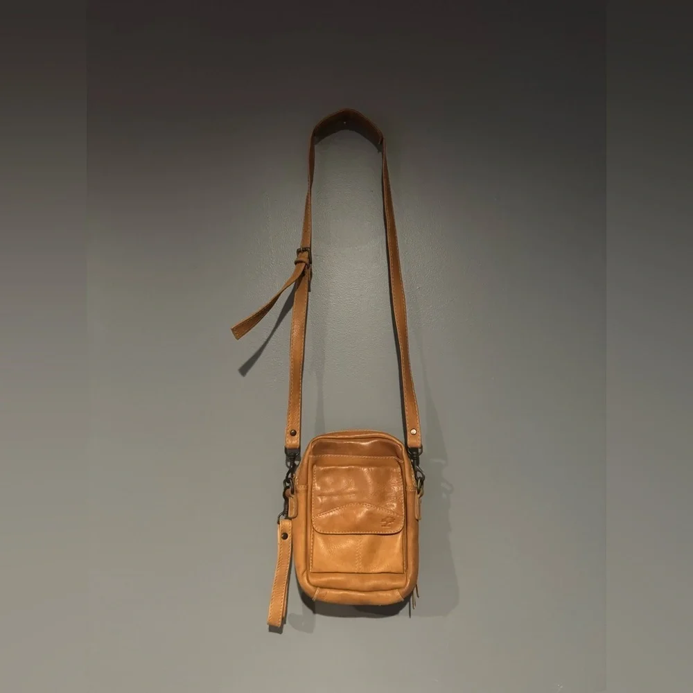 Ellington Brown Leather Messenger Bag with Adjustable Strap